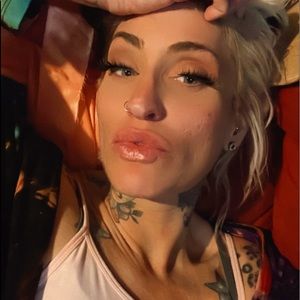 Meet your Posher, Leah